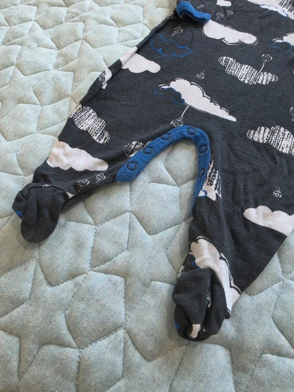 Bonds Wondersuit Size 00 Cloud Print Baby Romper Footed Sleepsuit